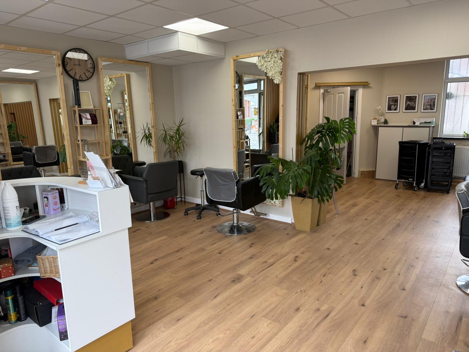 Natural Styling Salon chairs and mirrors